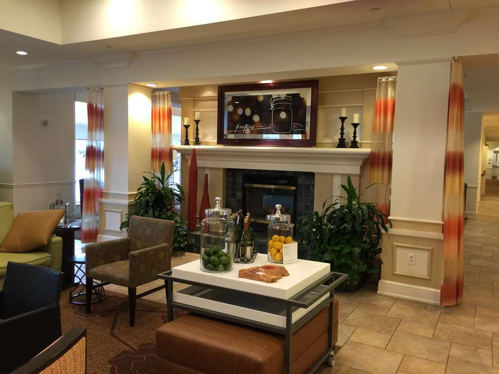 Hilton Garden Inn Kansas City/Kansas Interior photo
